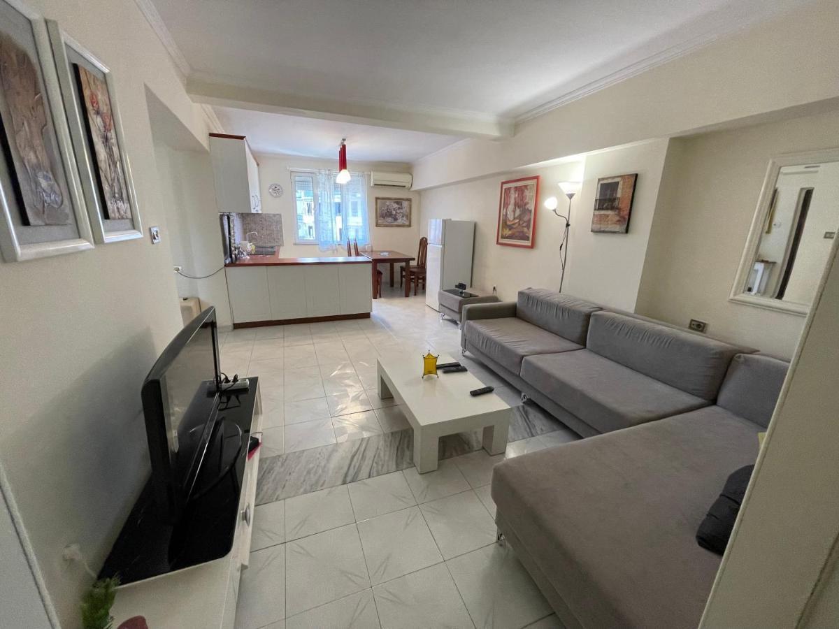 Tirana Flora Center Apartment ภายนอก รูปภาพ
