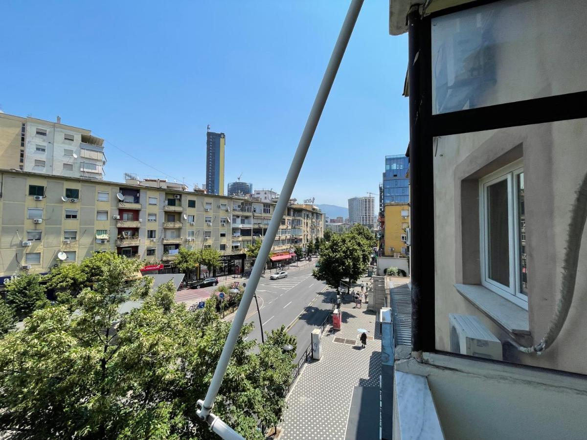 Tirana Flora Center Apartment ภายนอก รูปภาพ