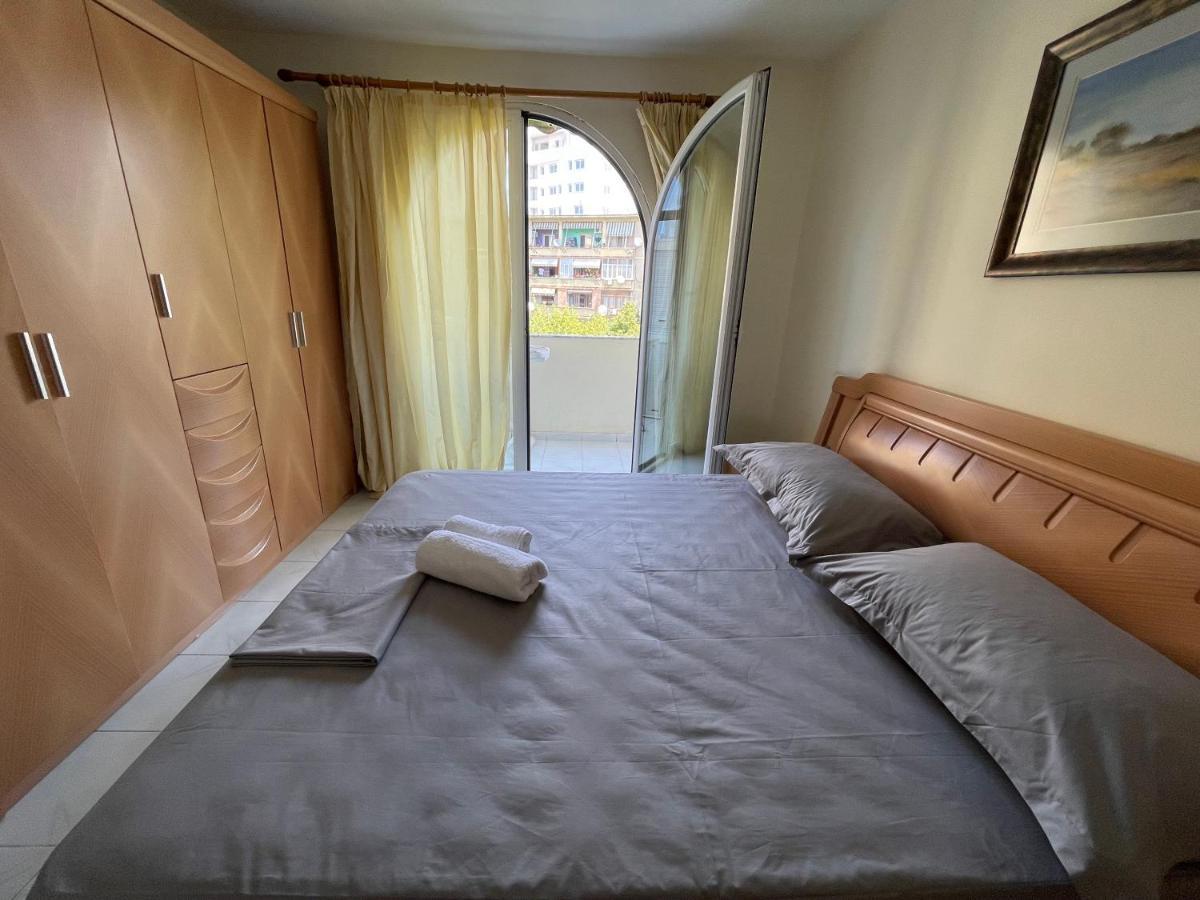 Tirana Flora Center Apartment ภายนอก รูปภาพ