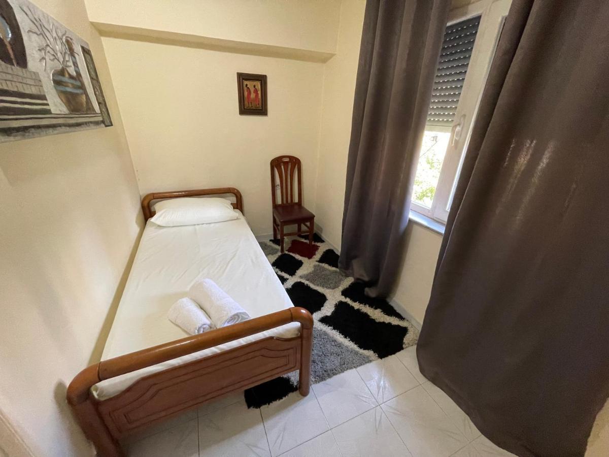 Tirana Flora Center Apartment ภายนอก รูปภาพ