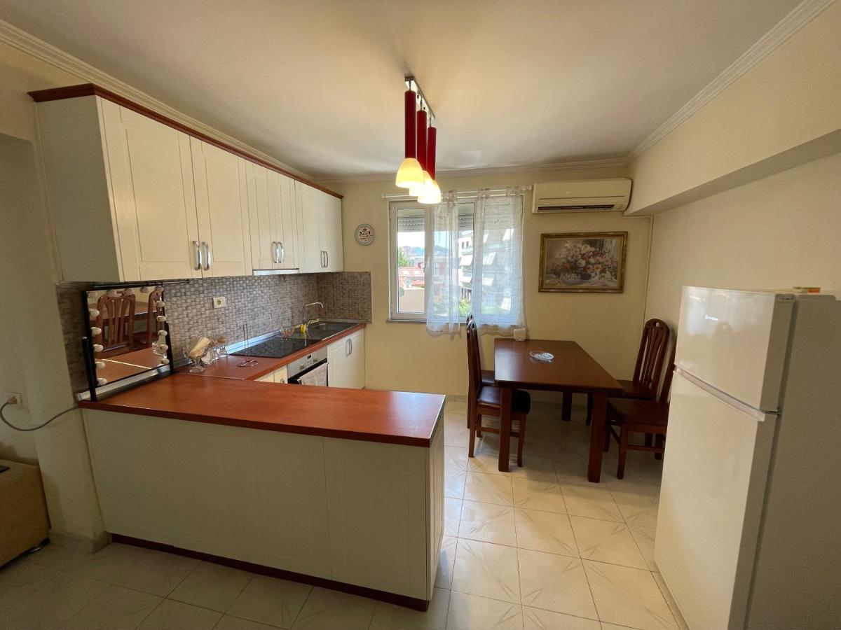 Tirana Flora Center Apartment ภายนอก รูปภาพ